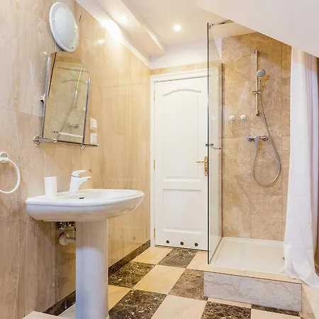 Mon Plaisir Апартаменты *